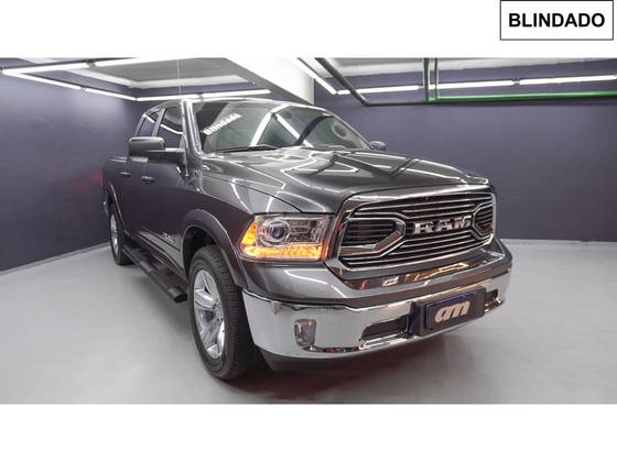 RAM CLASSIC 5.7 V8 GASOLINA LARAMIE CD 4X4 AUTOMÁTICO RAM CLASSIC 5.7 V8 GASOLINA LARAMIE CD 4X4 AUTOMÁTICO